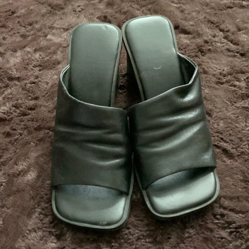Ladies soft black leather slip on open-toe mule/sandal, size 7